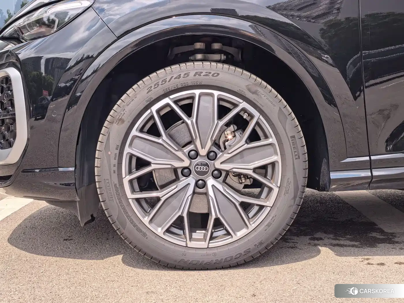 Audi Q5L id 4589487 из Китая 15