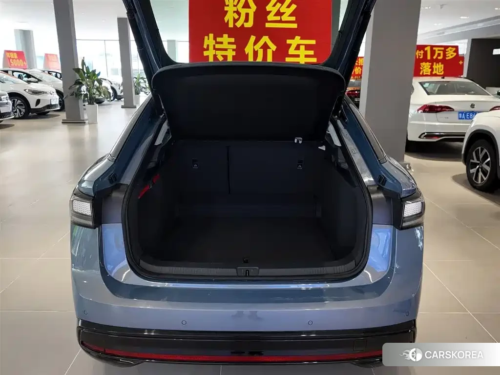 Volkswagen ID.7 VIZZION 2024 Silver/gray из Китая, фото 6