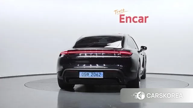 Porsche Taycan id 3281964 из Кореи 14