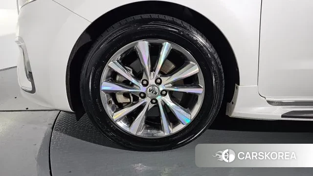 Kia The New Carnival id 3402317 из Кореи 14