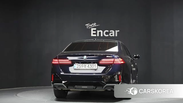 BMW 5 Series (G60) id 3841180 из Кореи 14