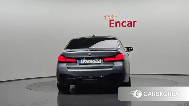 BMW 5 Series (G30) id 3472326 из Кореи 14