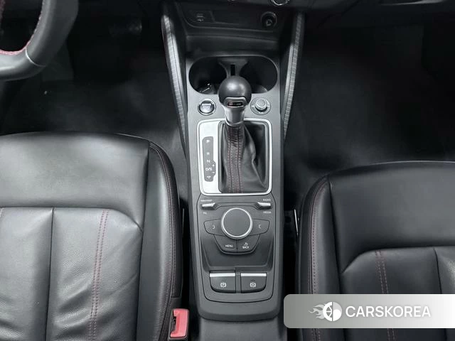 Audi Q2L id 4291314 из Китая 18
