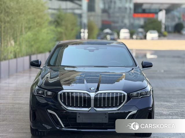 BMW 5 series 2024 Черный из Китая, фото 4