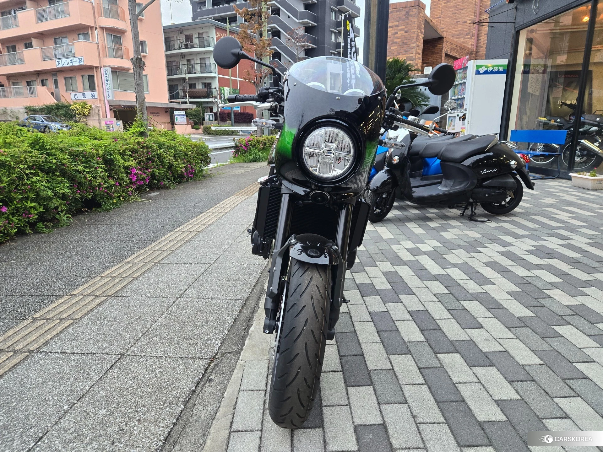 Kawasaki Z900RS CAFE 2025 из Японии