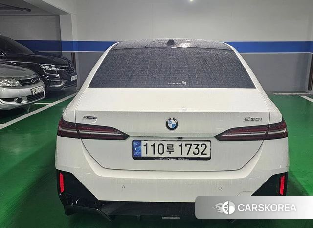 BMW 5 Series (G60) 2024 Белый из Кореи, фото 4