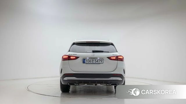 Mercedes-Benz GLA - Class H247 id 3914417 из Кореи 14