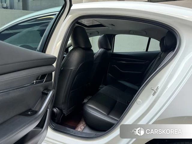 Mazda 3 Angkesaila 2022 Белый из Китая, фото 4
