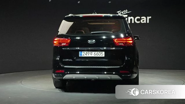 Kia The New Carnival id 3924994 из Кореи 14