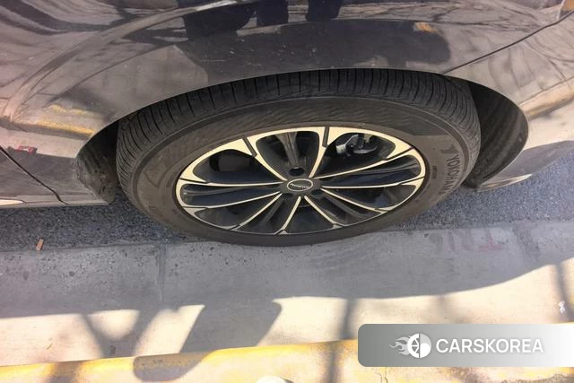 Roewe iMAX8 id 4238416 из Китая 11