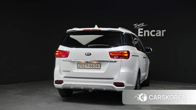 Kia The New Carnival id 4403603 из Кореи 14