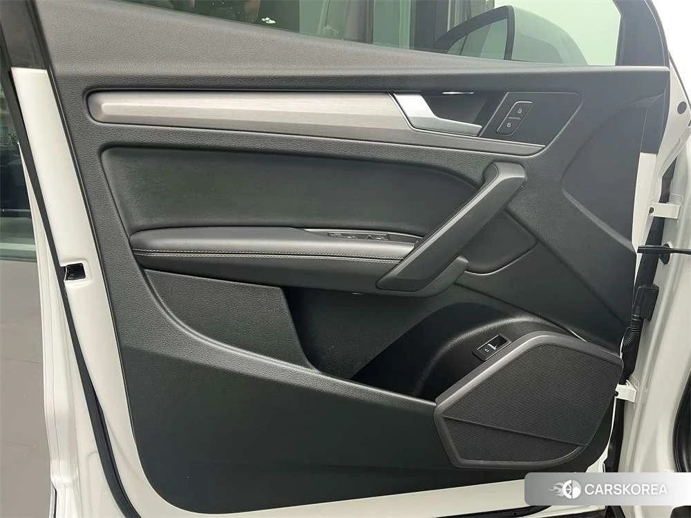 Audi Q5L Sportback id 4441030 из Китая 8