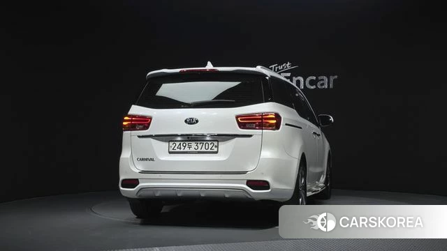 Kia The New Carnival id 4446871 из Кореи 30