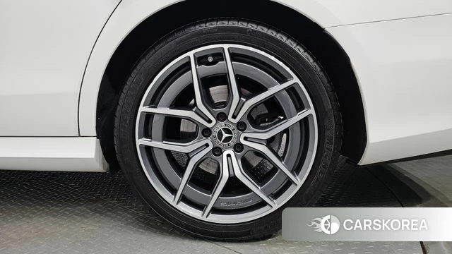 Mercedes-Benz E-Class W213 id 4231711 из Кореи 28