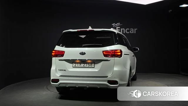 Kia The New Carnival id 4363180 из Кореи 30