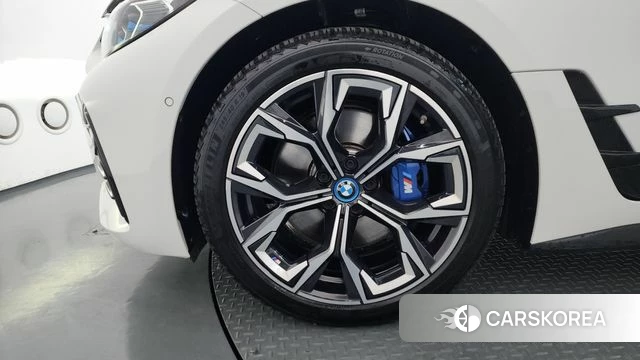 BMW i4 id 4201905 из Кореи 32