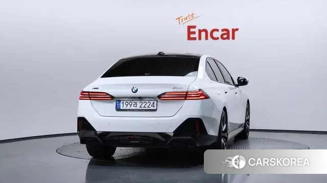 BMW 5 Series (G60) id 3393887 из Кореи 14