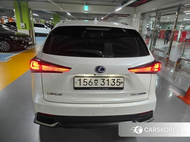 Lexus NX300h id 4293799 из Кореи 12