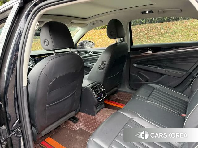 Volkswagen Passat id 4298166 из Китая 7