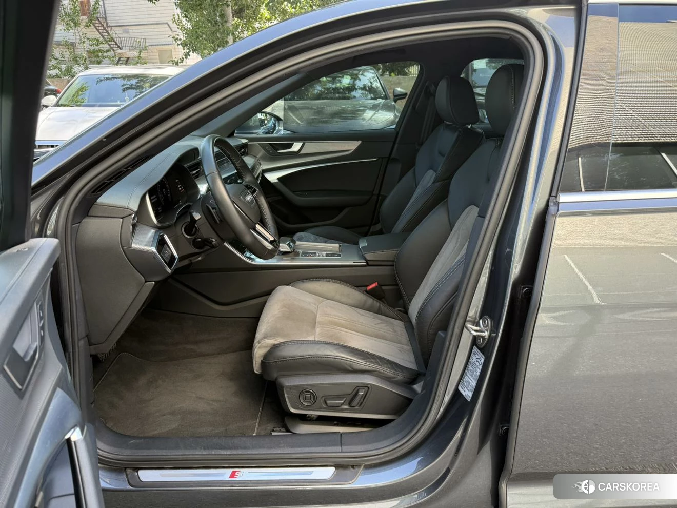 Audi A6L id 4407550 из Китая 11