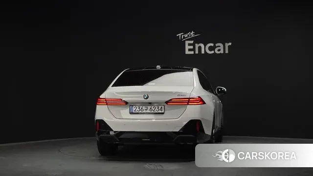 BMW 5 Series (G60) id 3679342 из Кореи 14