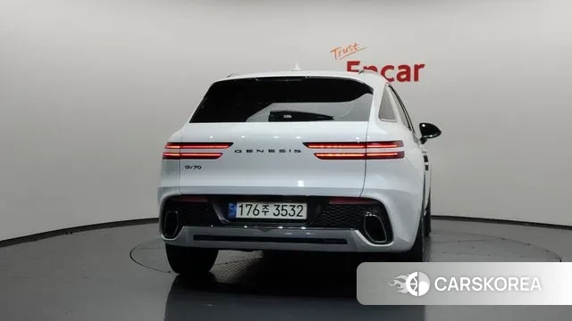 Genesis GV70 id 3378815 из Кореи 14