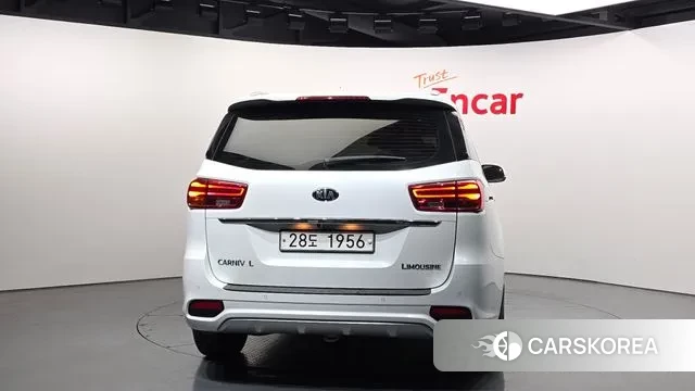 Kia The New Carnival id 3709356 из Кореи 14