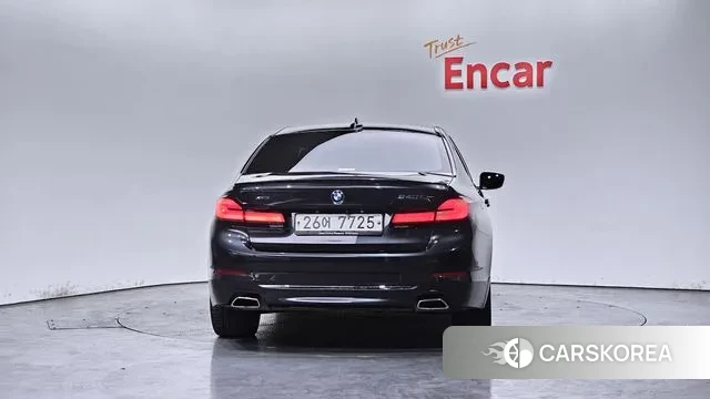 BMW 5 Series (G30) id 3778989 из Кореи 14