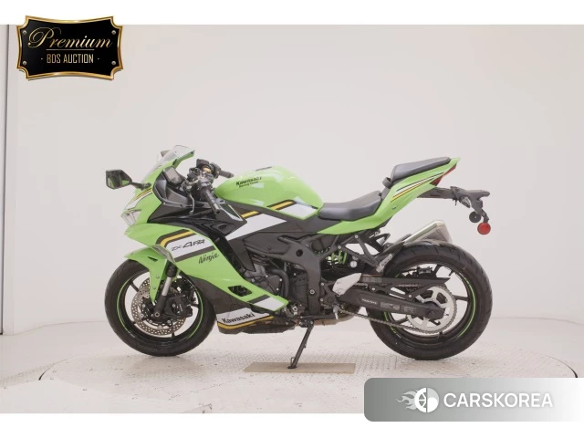Kawasaki ZX-4RR 2025 из Японии