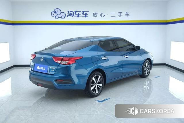 Nissan Bluebird id 4221596 из Китая 11