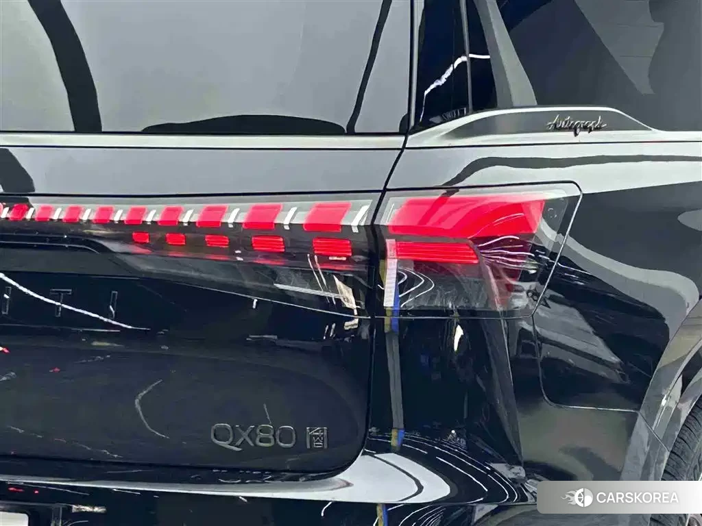 Infiniti QX80 id 4577475 из Китая 14