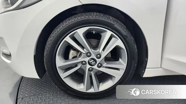 Hyundai Avante AD id 3773029 из Кореи 14