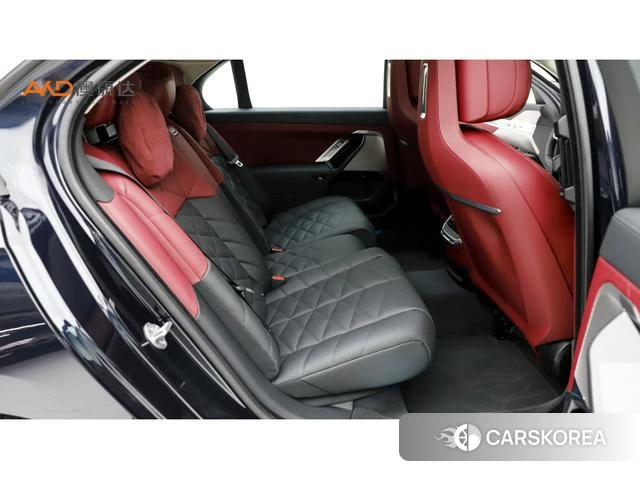 BMW i7 2023 Черный из Китая, фото 4