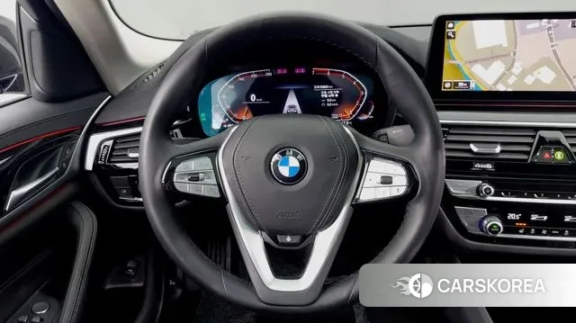 BMW 5 Series (G30) id 3406388 из Кореи 14