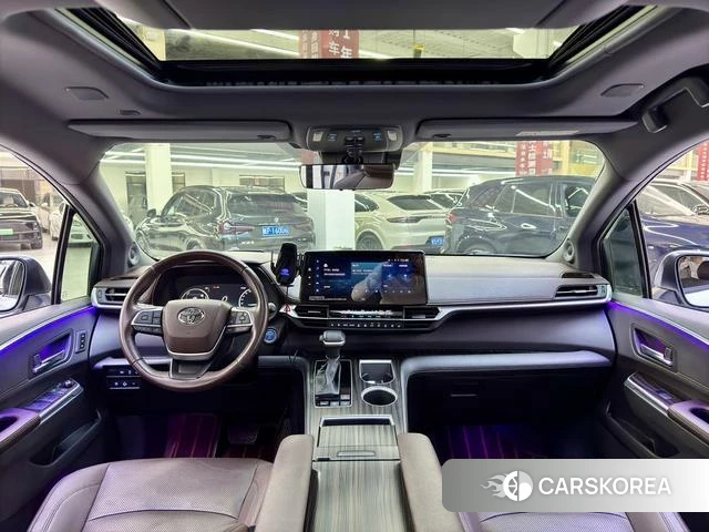 Toyota Saina id 4290155 из Китая 9