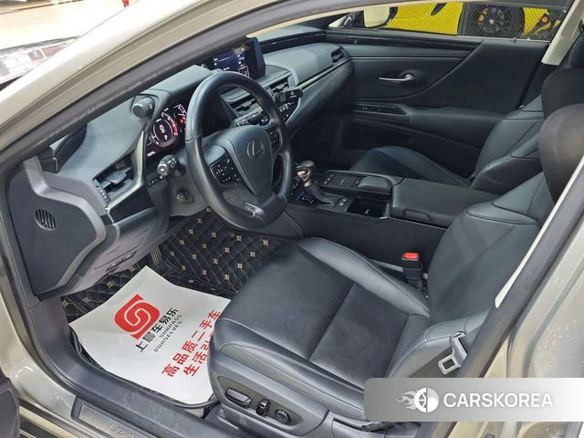 Lexus ES id 4367490 из Китая 8