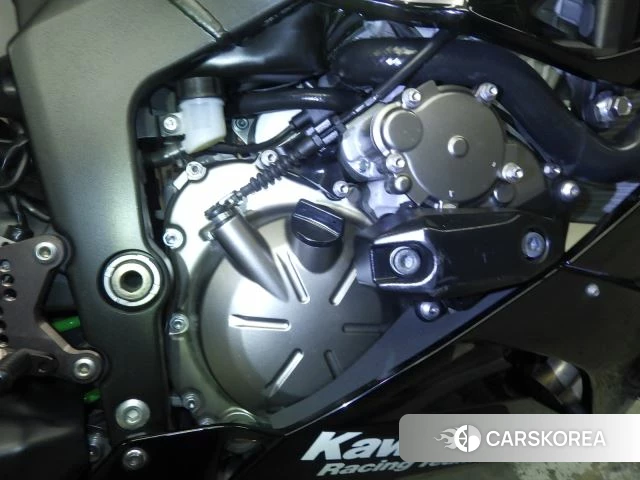 Engine photo