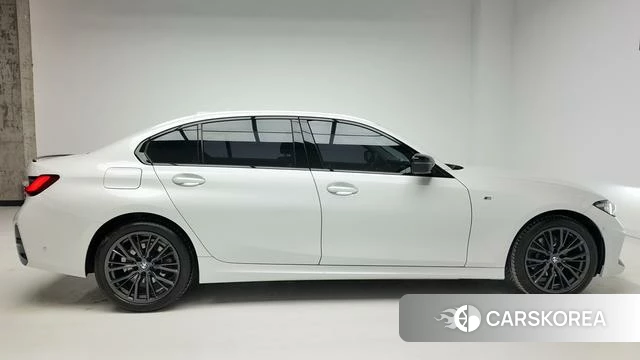 BMW 3 series id 4275818 из Китая 11