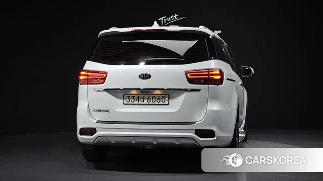 Kia The New Carnival id 3489122 из Кореи 14