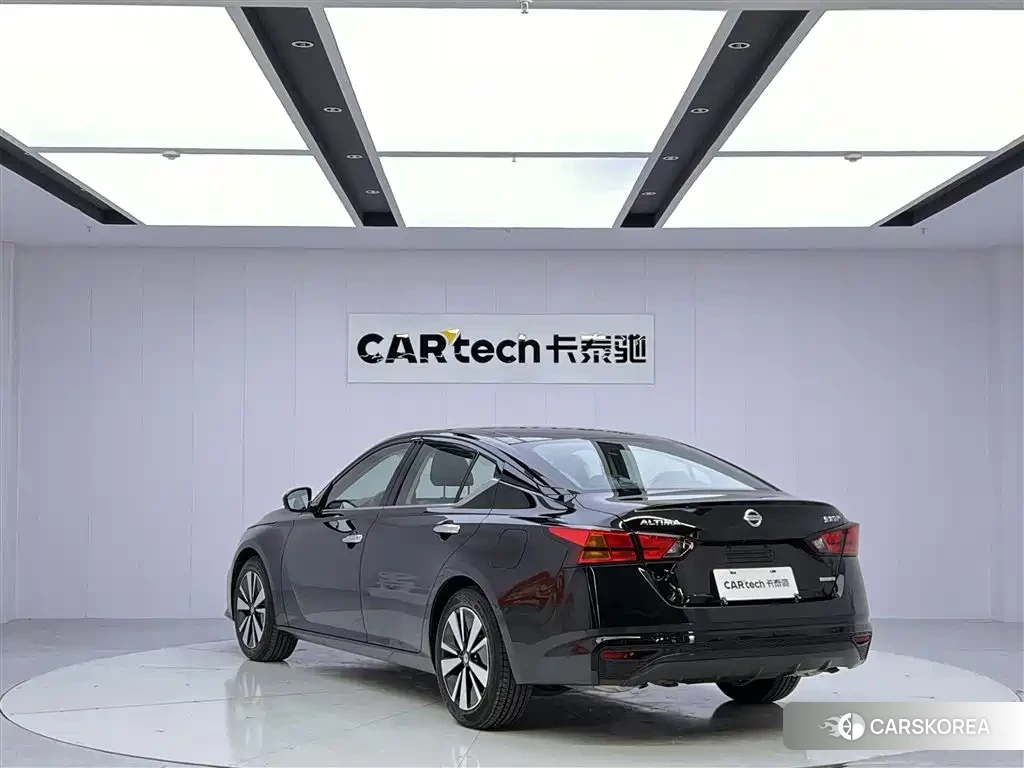 Nissan Altima id 4546336 из Китая 19