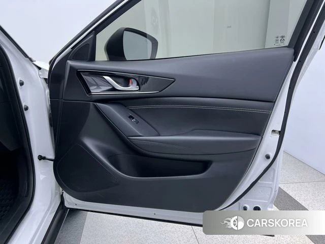 Mazda CX-4 id 4298399 из Китая 21