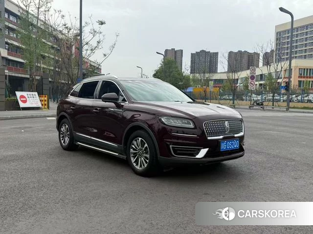 Lincoln Navigator (import) 2019 Красный из Китая, фото 6
