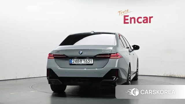 BMW 5 Series (G60) id 4515758 из Кореи 29