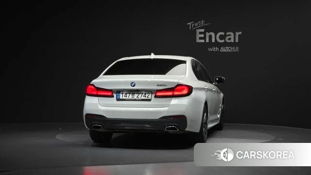 BMW 5 Series (G30) id 3851655 из Кореи 14