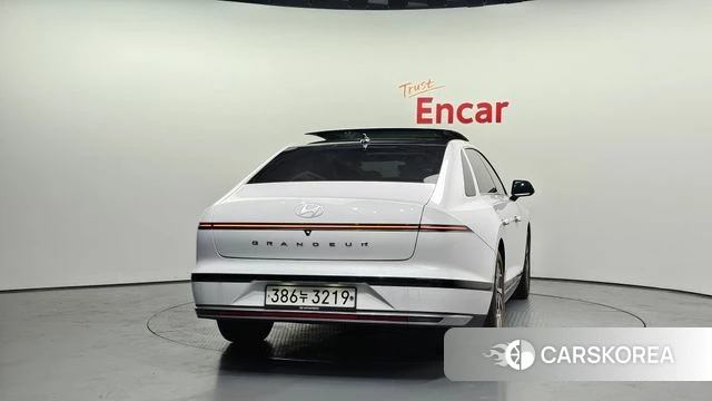 Hyundai Grandeur (GN7) id 4584956 из Кореи 14