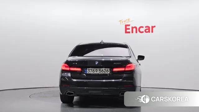 BMW 5 Series (G30) id 3459153 из Кореи 14