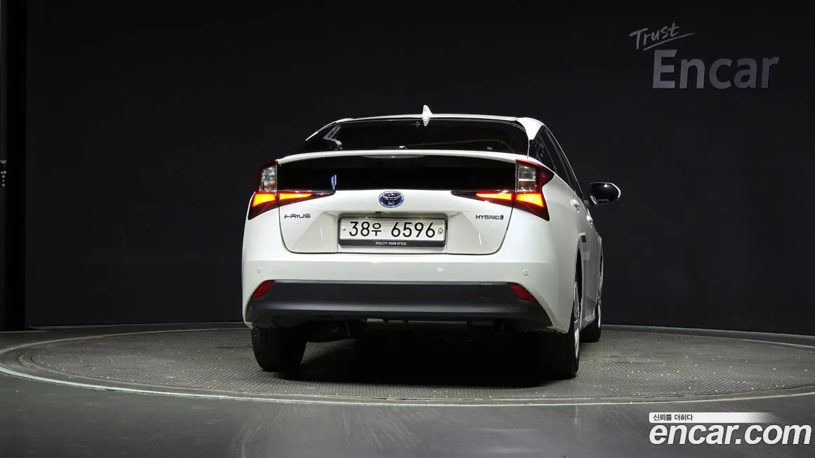 Toyota Prius 4th Generation id 1834770 из Кореи 14