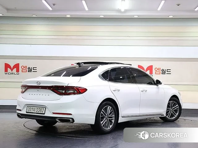 Hyundai Grandeur IG id 3039378 из Кореи 14