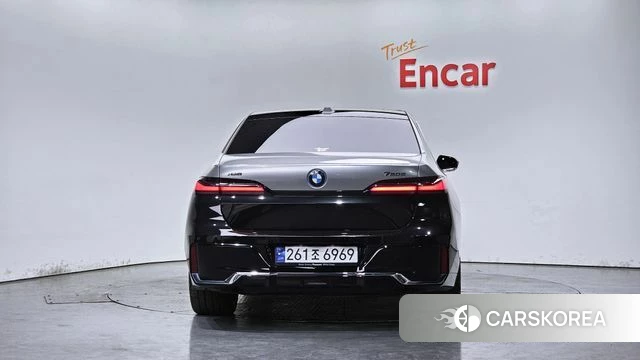 BMW 7 Series (G70) id 4242961 из Кореи 26
