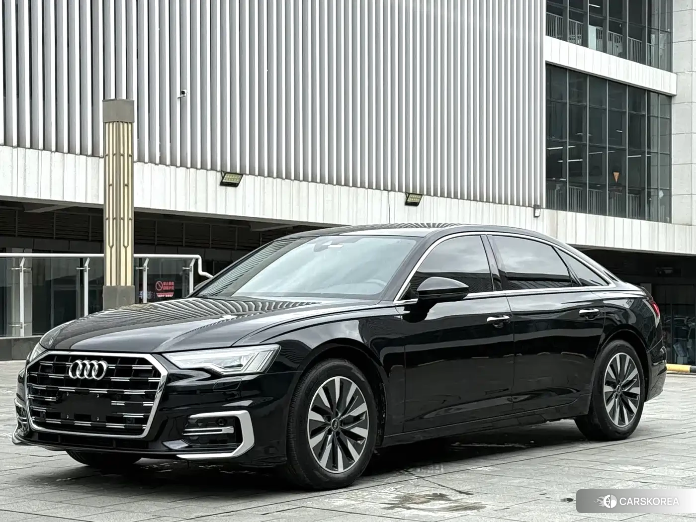Audi A6L 2022 Черный из Китая, фото 4